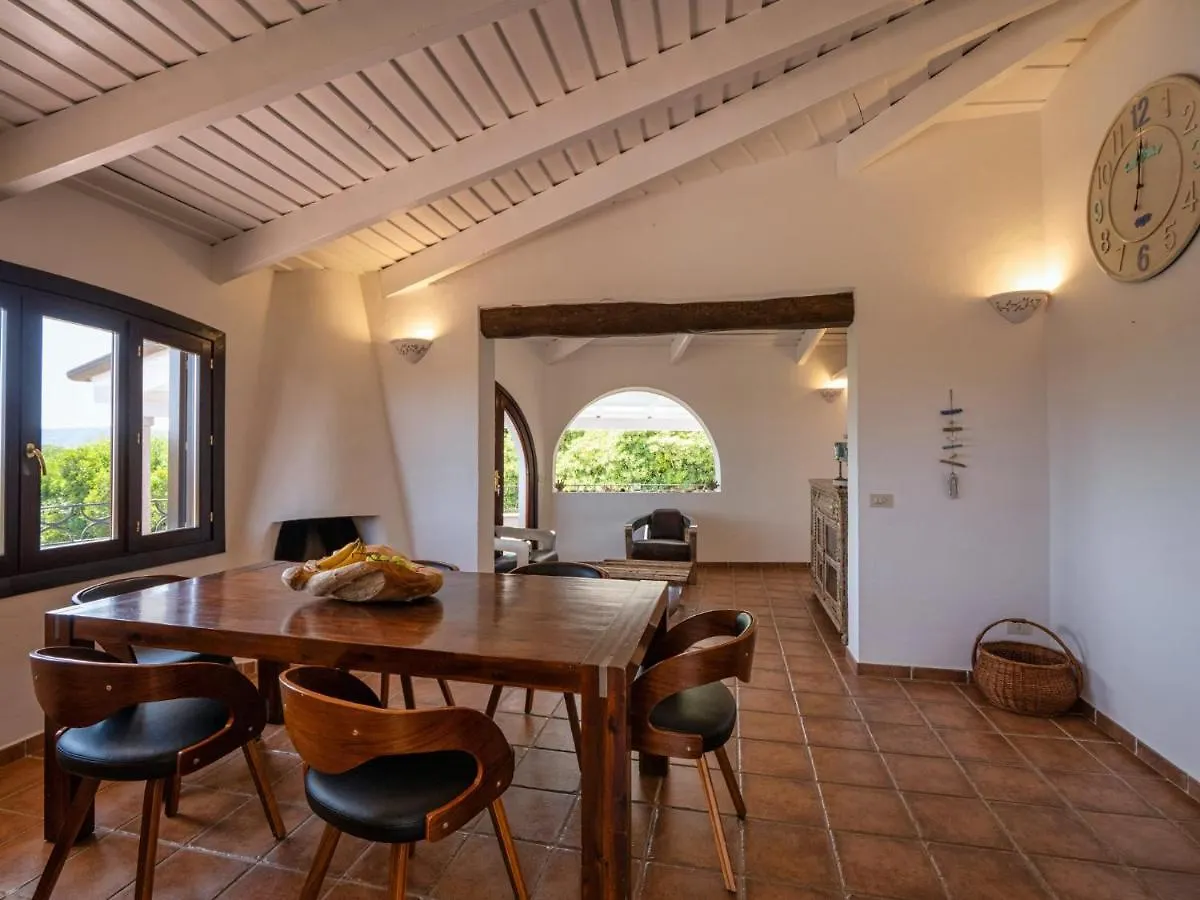 Villa Con Piscina Luna Rossa San Teodoro  San Teodoro (Sardinia)