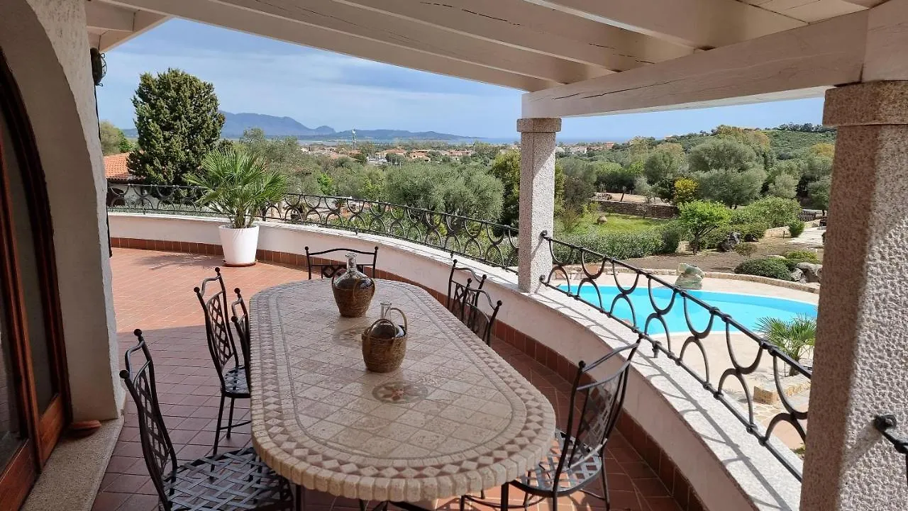 Villa Con Piscina Luna Rossa San Teodoro