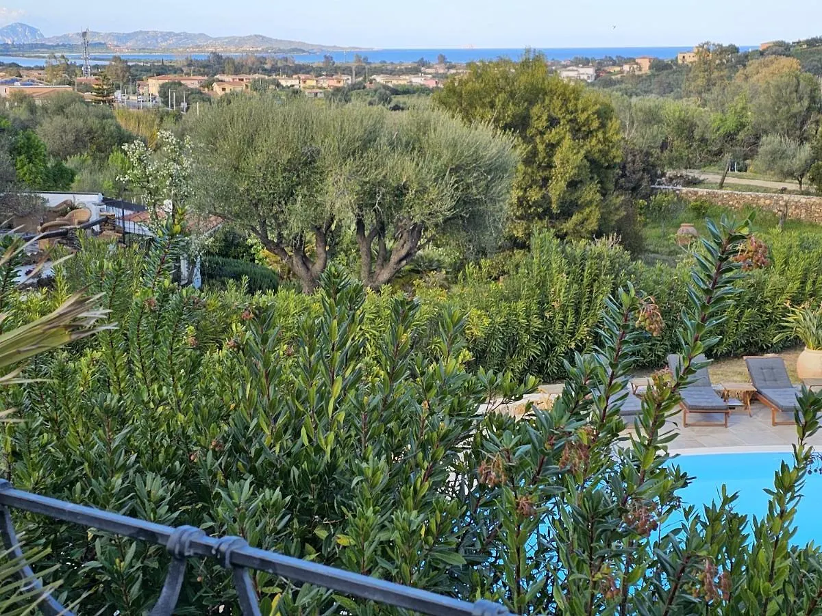 Villa Con Piscina Luna Rossa San Teodoro   San Teodoro (Sardinia)